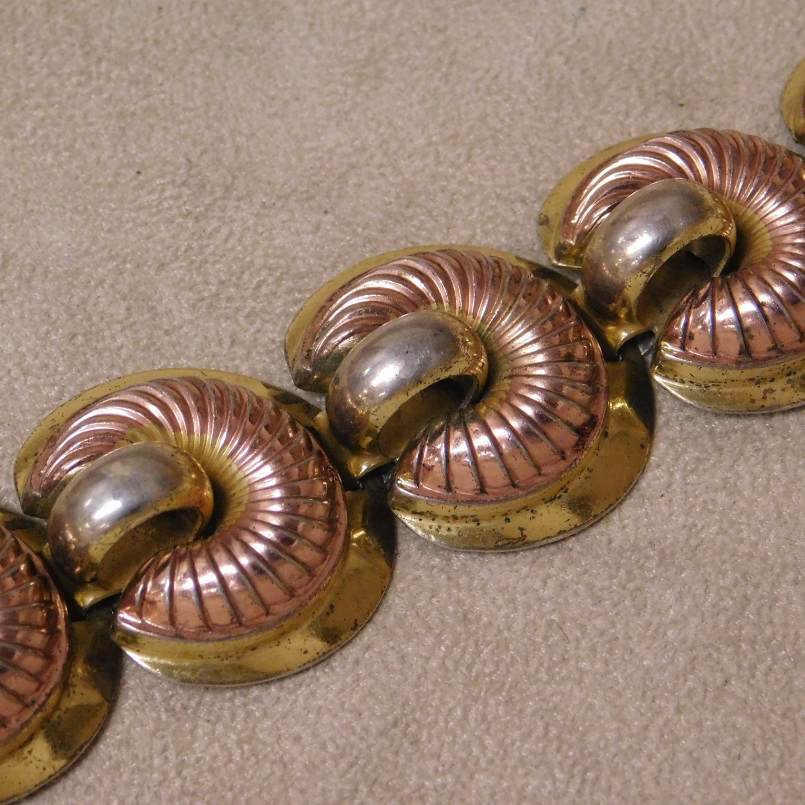 Arricraft 14 Karat Vergoldeter Kupfer-Lünettenstreifen – 1,8 M Lang, Ca. 1,7–3,6 Mm Breit | Basteldraht Für Schmuckherstellung (Halsketten, Armbänder)