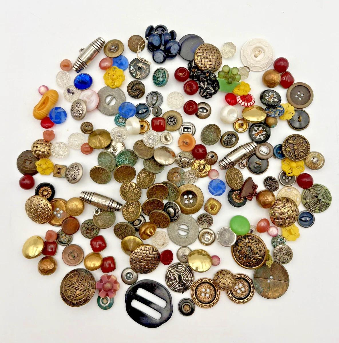 25+ Vintage Original Collectible Sewing Buttons for sale | Updated