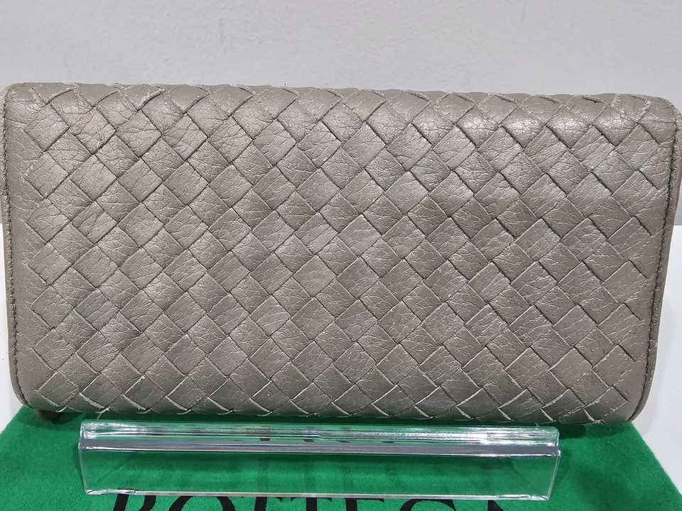 Cartera de cuero Bottega Veneta plateada Intrecciato con bolsa antipolvo Foto 4 de 4