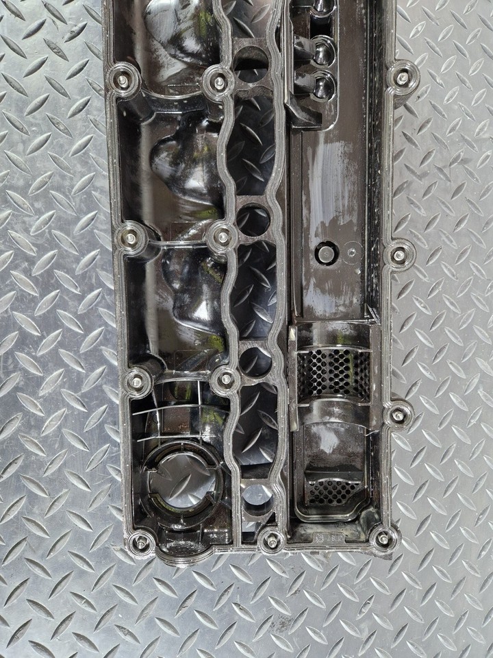 Engine Cap Sign 18-ON MERCEDES BENZ SPRINTER W907 ENGINE ROCKER VALVE COVER A6510108918 ...