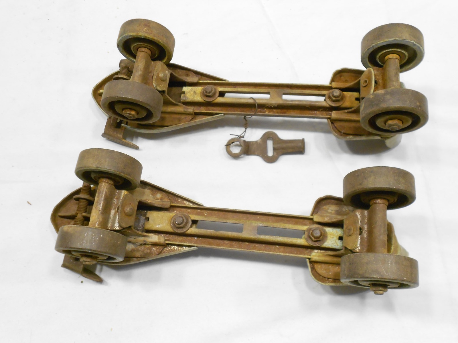 VINTAGE KINGSTON DELUXE ROLLER SKATES eBay
