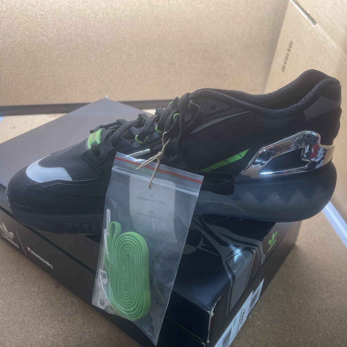 決定済☆
【未使用✨】ふとん乾燥機　カラリエ Adidas Shoe Sneaker ZX 5K Boost Kawasaki Ninja Sneakers Limited