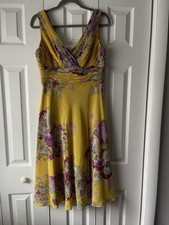 Adrianna Papell Yellow Floral Chiffon DressSize10 Sleeveless V-Neck Pleated