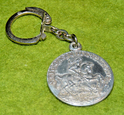 St Georges Patron of Cavaliers Coffee Tobacco PMU Galzin Les Ancizes Keychain