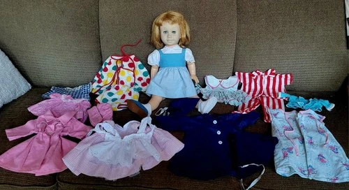 Mattel 1960 Vintage Chatty Cathy Doll 20" Soft Face Teeth Blond. Lots Of Clothes