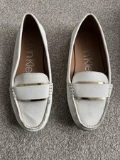 Calvin Klein Women's White Leather Leonie Loafers US 7 EU 37