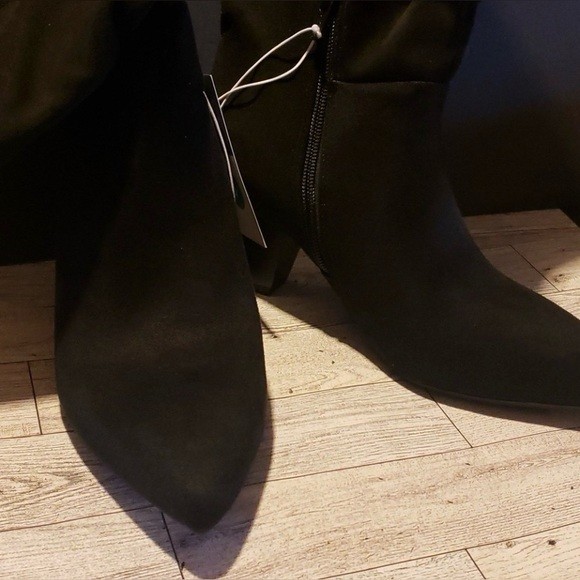 Universal Thread Classic Slouch Heeled Black Boot… - image 3