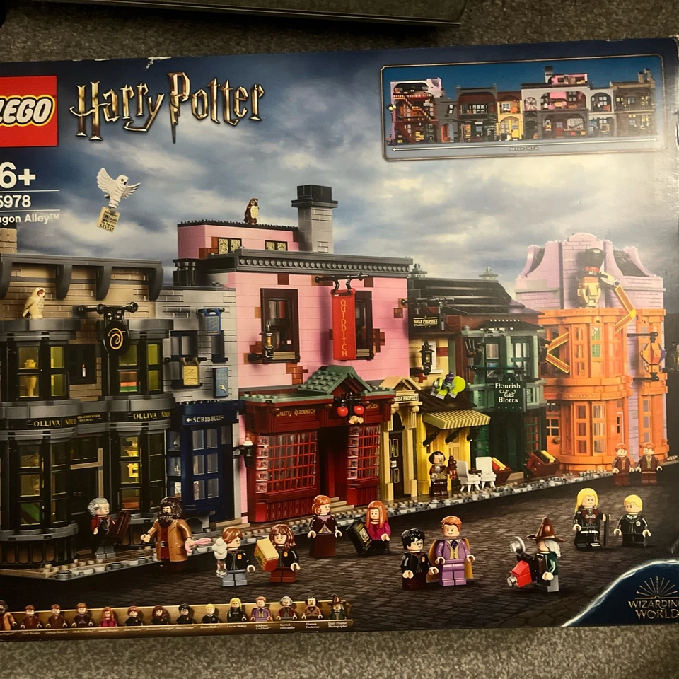 LEGO Harry Potter 75978 Diagon Alley, photo 1 of 4