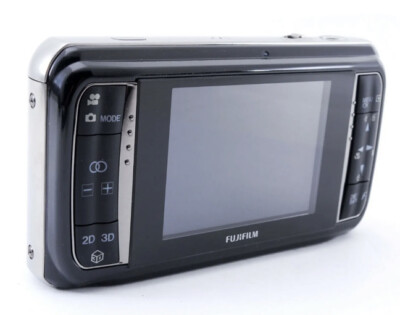 Fujifilm Fuji finepix 3D W1 hello kitty version digital