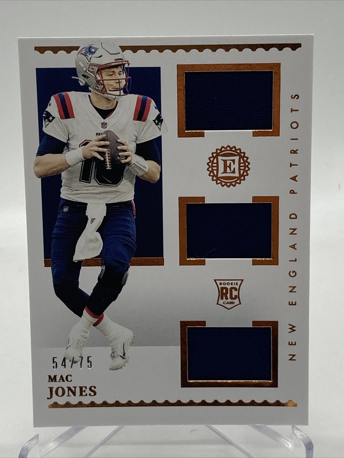 2021 Panini Encased - Mac Jones - Triple Rookie Patch - 54 / 75 Patriots RTM-MJ