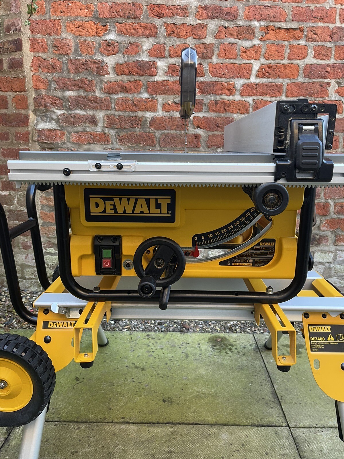 Dewalt DW745 Table Saw and Stand (pick up only) eBay