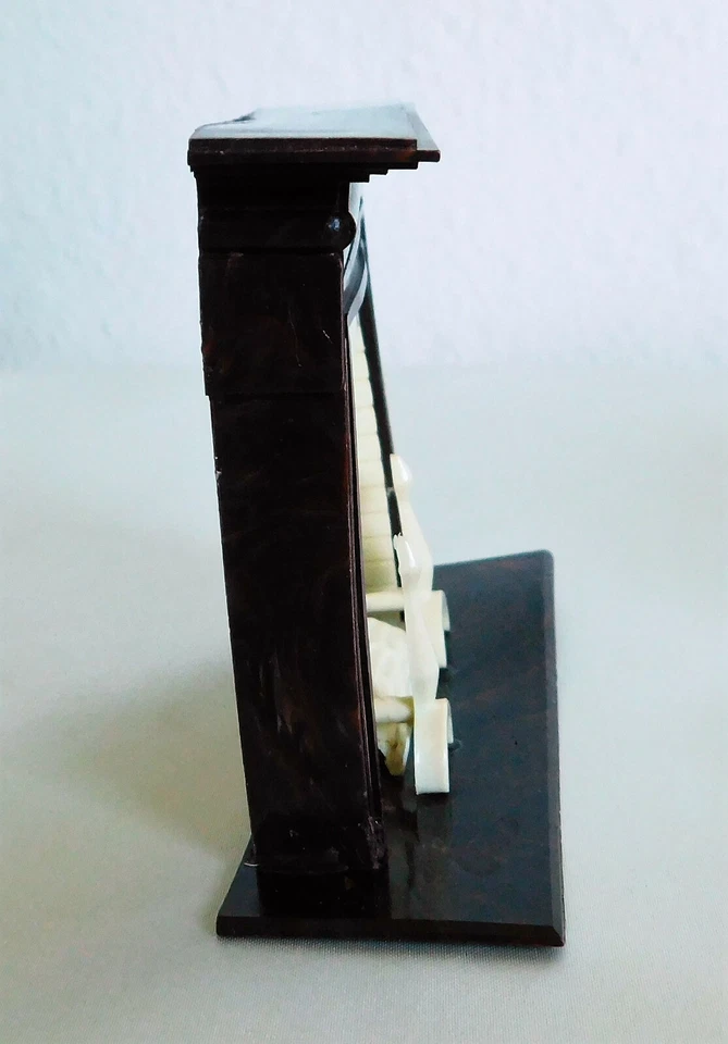 老式50年代Renwal娃娃屋壁炉大钢琴和长凳3件装 — 第 3/4 张图片