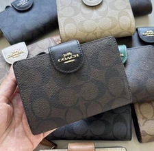 NWT COACH Medium Corner Zip Wallet In Signature Canvas C0082/CW786