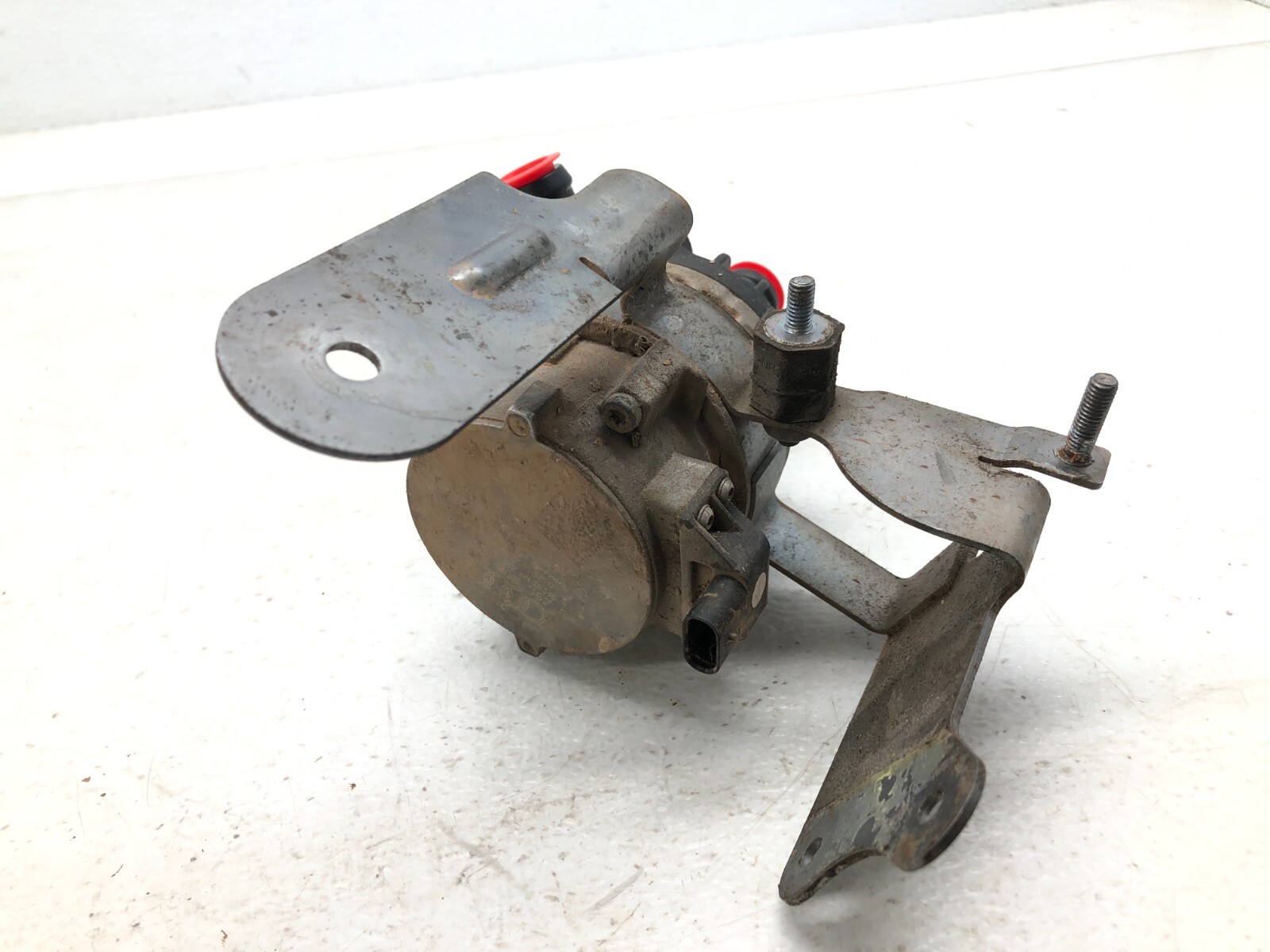 2014-2019 BENTLEY FLYING SPUR 4.0L V8 ELECTRIC AUXILARY COOLANT WATER PUMP OEM