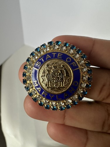 Vintage Cinerama Cranston RI State Of Maryland Brooch