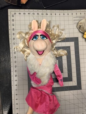 Miss Piggy Disney Store Muppets Plush Stuffed 19'' Pink Gown Dress Glamour Diva
