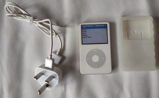Apple iPod Video 5th Generation 30GB White