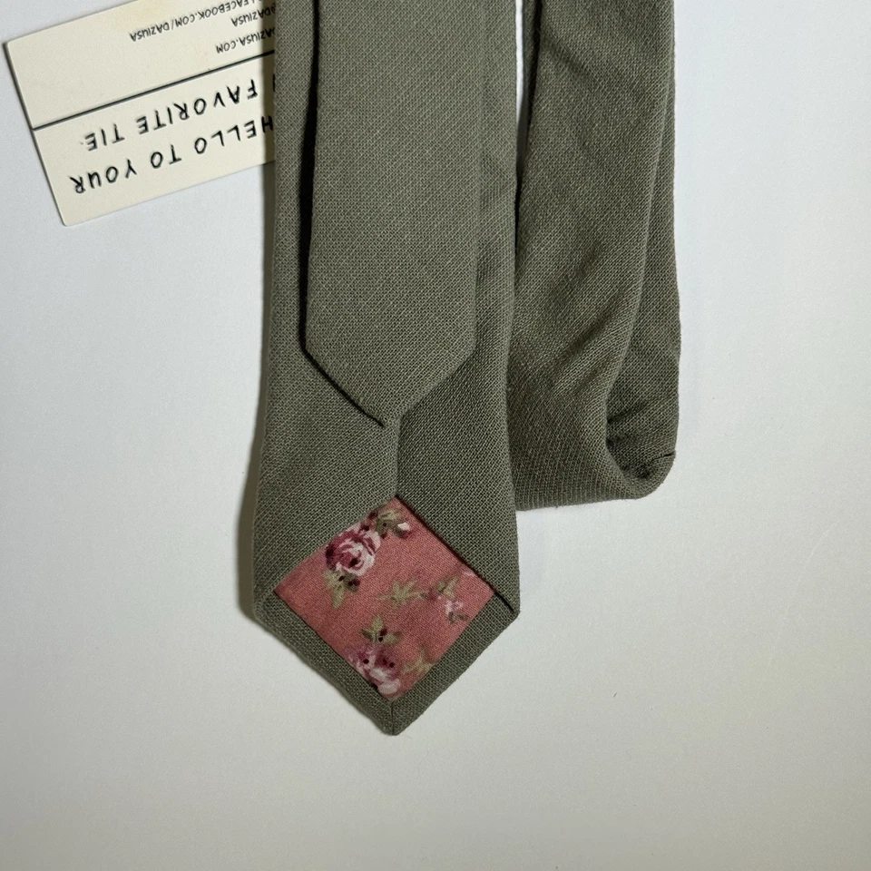 Corbata ajustada DAZI para hombre - Tela texturizada lisa verde salvia con forro floral - Nueva con etiquetas Foto 3 de 3