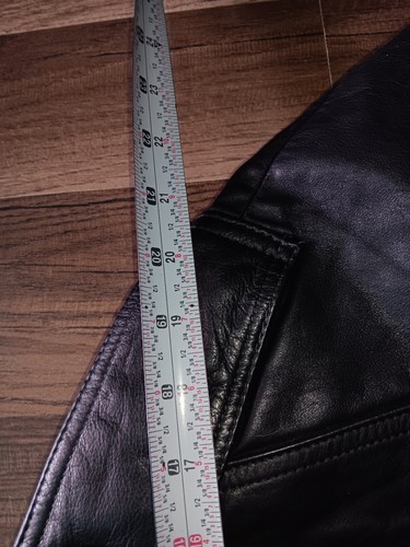Winlit Mens Black 100% Leather 2 button, Medium size lined coat - Picture 22 of 24