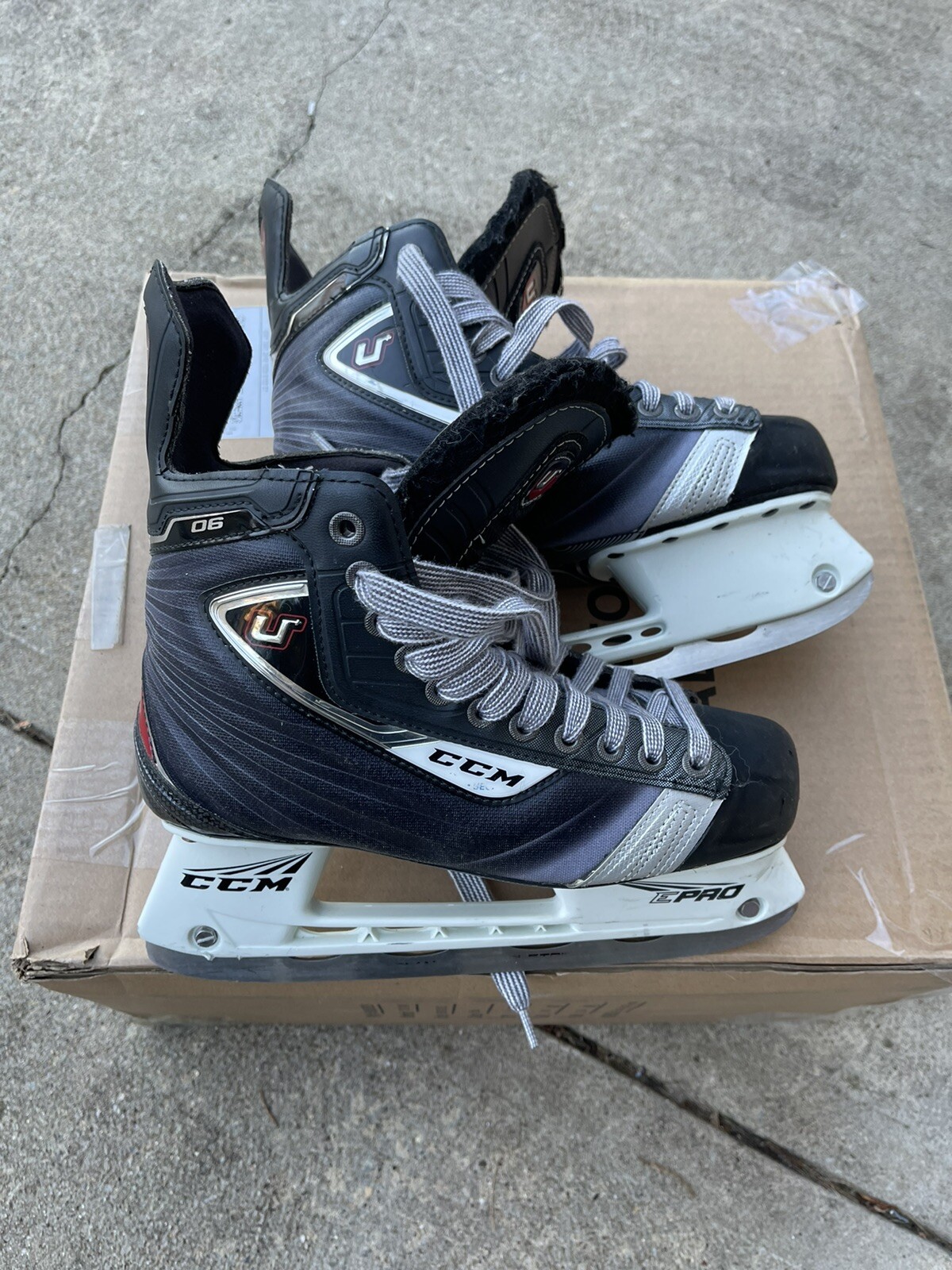 ccm ultra hockey skates size 7 eBay