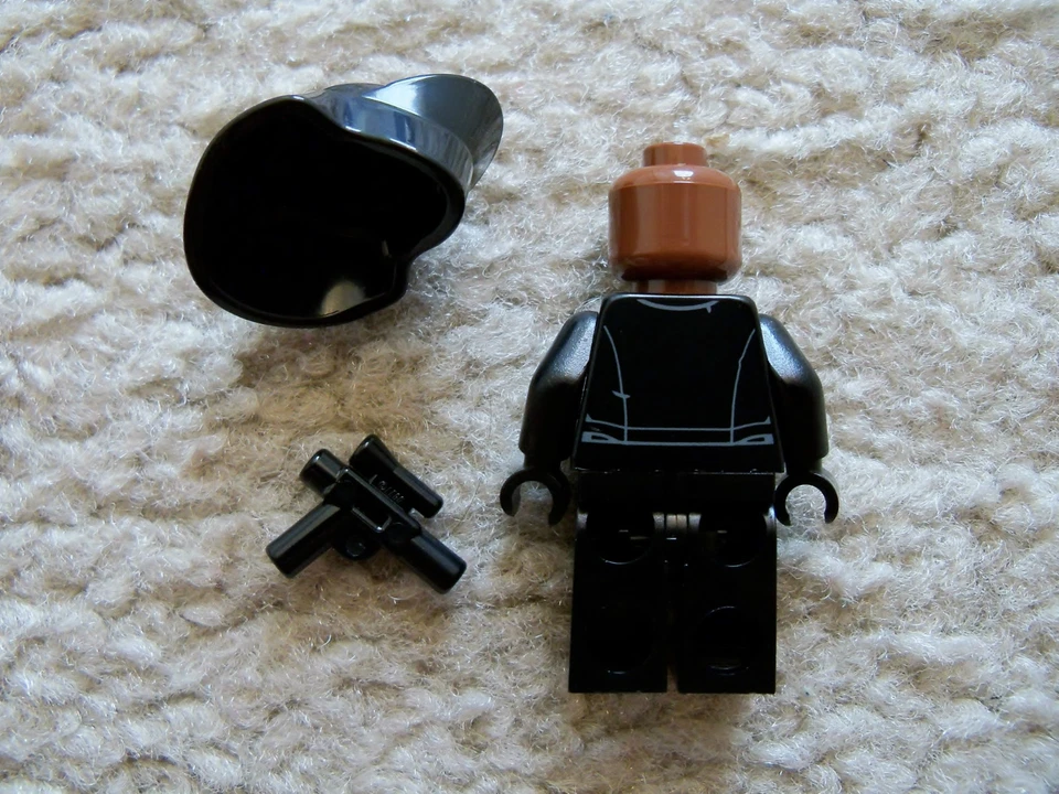 LEGO Star Wars - Original First Order Crew Member 1 - 75104 Force Awakens - Image 2 of 2