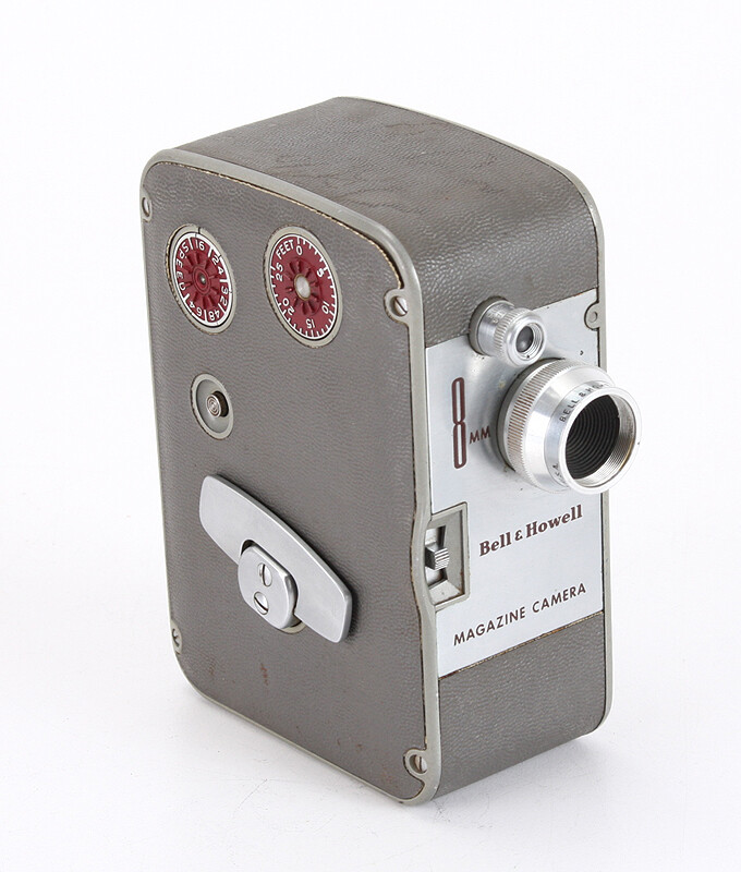 【ヴィンテージ】Bell&Howell Magazine Camera Bell & Howell Magazine Camera 200 Vintage 16MM (2) w/ Lenses