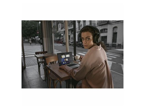 HP EliteBook 8 G1a 14" Touchscreen Copilot+ PC Notebook - AMD Ryzen AI 7 350 - - Bild 2 von 5