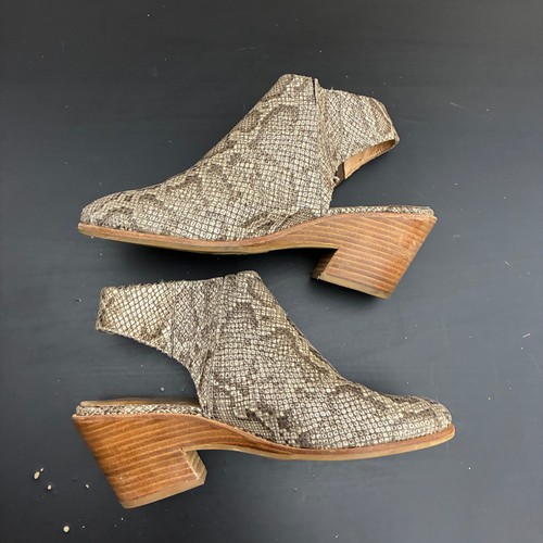 Gentle Souls Kenneth Cole Size 8 M Snake Skin Slingback Block Heel Booties - Picture 3 of 6