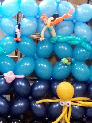 SALE!! ON -Qualatex   12''Q-Links 425.00  4,250 Balloons. In Box $425.00