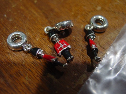 Authentic Pandora British Royal Guard Dangle Charm 791513ENMX