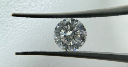 0.87 carat Natural Diamond | GIA certified | Shape - Round | Color- F | VS2 - Picture 4 of 6