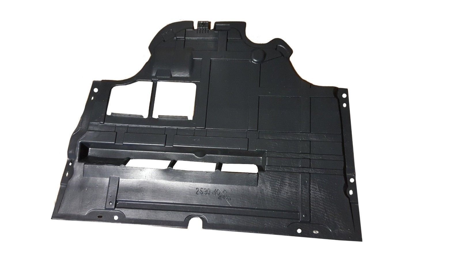 Plaque protection sous moteur Opel Vivaro idéale pour circuler sur les chantiers et chemins 2001