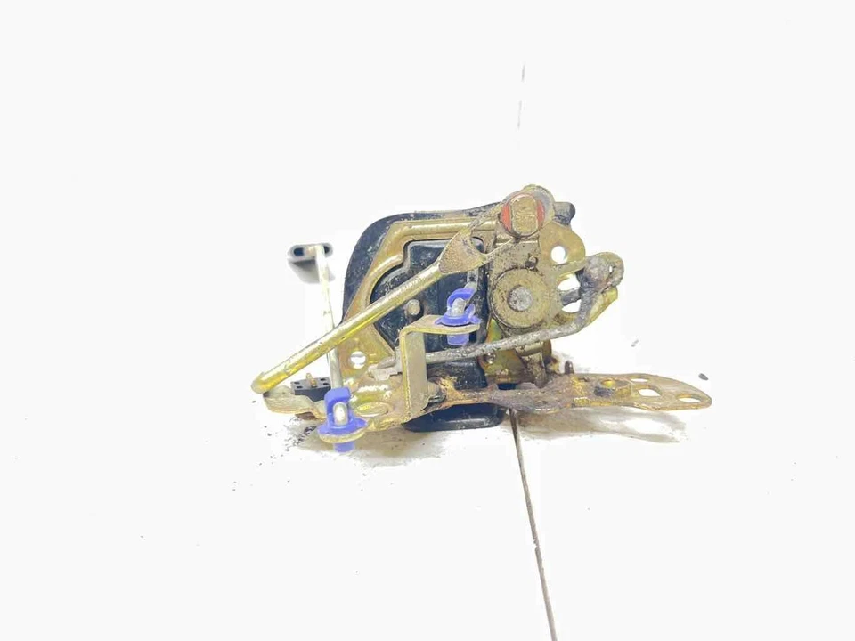 1999 Isuzu Trooper Lid Latch Assembly OEM - Изображение 2 из 2