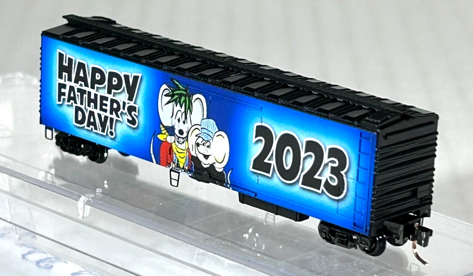 MICRO-TRAINS Z SCALE MICRO-MOUSE 2023 HAPPY FATHERS DAY CAR 54800160 - Image 2 of 4