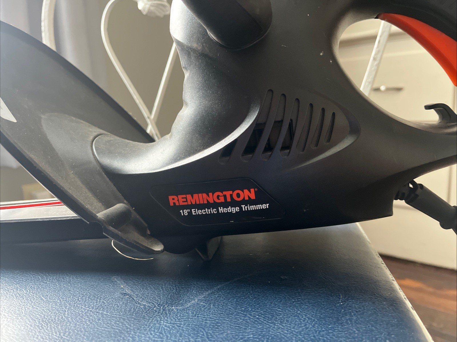 Remington 18&rdquo; Electric Hedge Trimmer