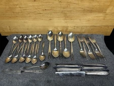 Lot of 30 Pieces  Community Plate “Grosvenor 1921”  Oneida Silver Plate Mono "S"