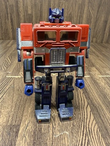 Vintage Original  1985 Transformers Optimus Prime Figure Red Semi-Truck