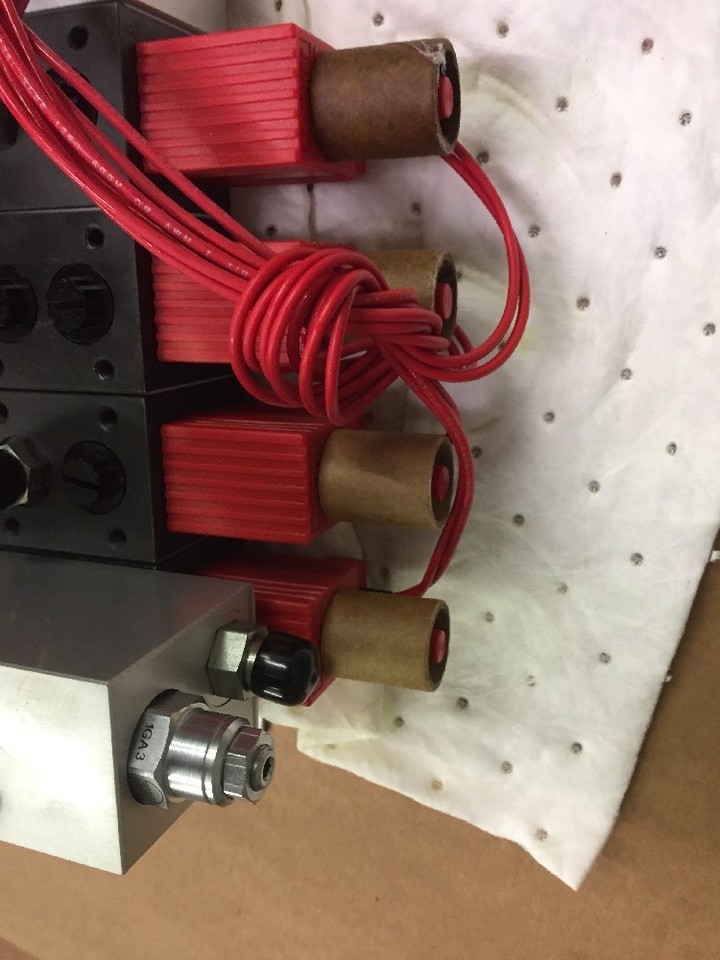 Parker 1506326 Hydraulic Valve Altec Solenoid Manifold 970184144/KE 6