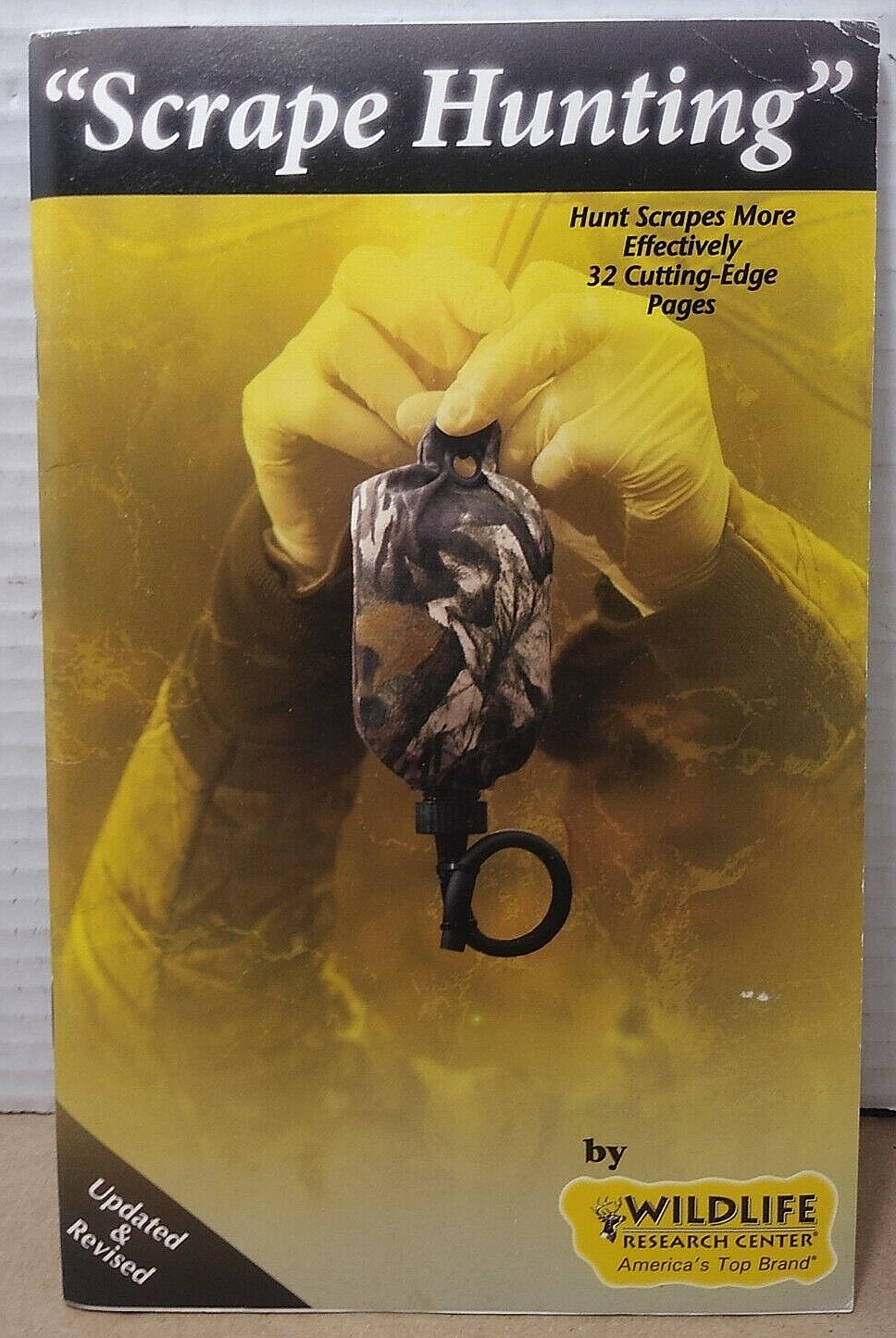 Scrape Hunting by Wildlife Research Center - Illustrates Staple Bound Paperback