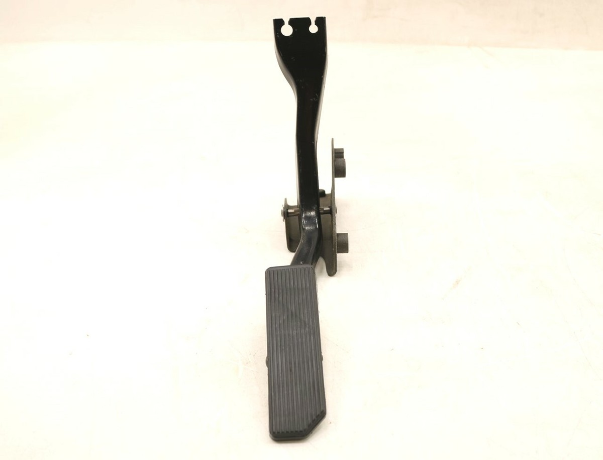 NEW OEM Ford Accelerator Gas Pedal Assembly F2UZ-9725-C E