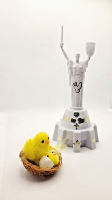 Easter Ukraine-Mother Statuette Motherland statue white decorated 20 cm
