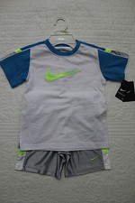 NEW BOYS NIKE 2 PIECE SET SHIRT AND SHORTS OUTFIT NWT 40 WHITE GRAY BLUE GREEN