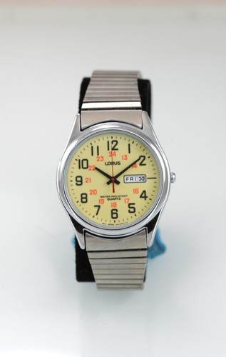 Lorus Men Watch Silver Stainless St Stretch WR Luminescent 24h Day Date Quartz