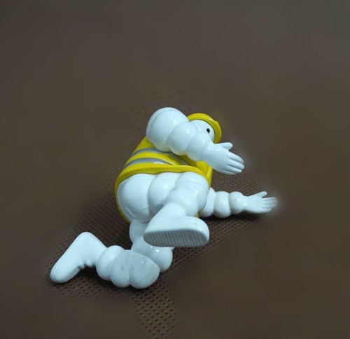 Michelin Man Bibendum Figure Doll mini figure 2" #Q3 - Picture 7 of 7