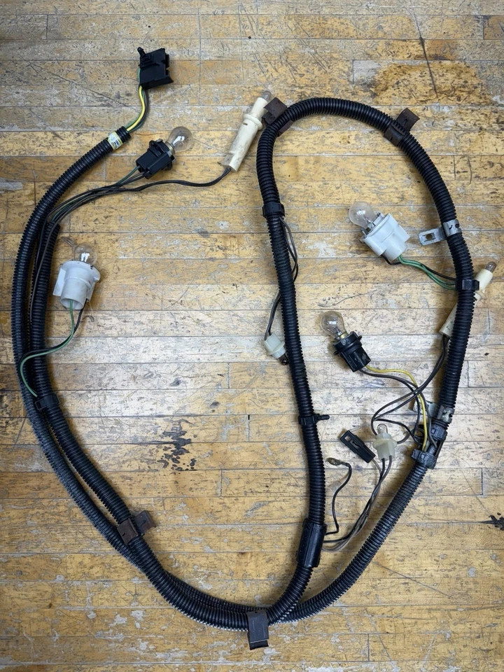 Chevrolet Camaro 1974-1977 carrocería trasera/arnés de cableado de luz trasera Foto 3 de 4