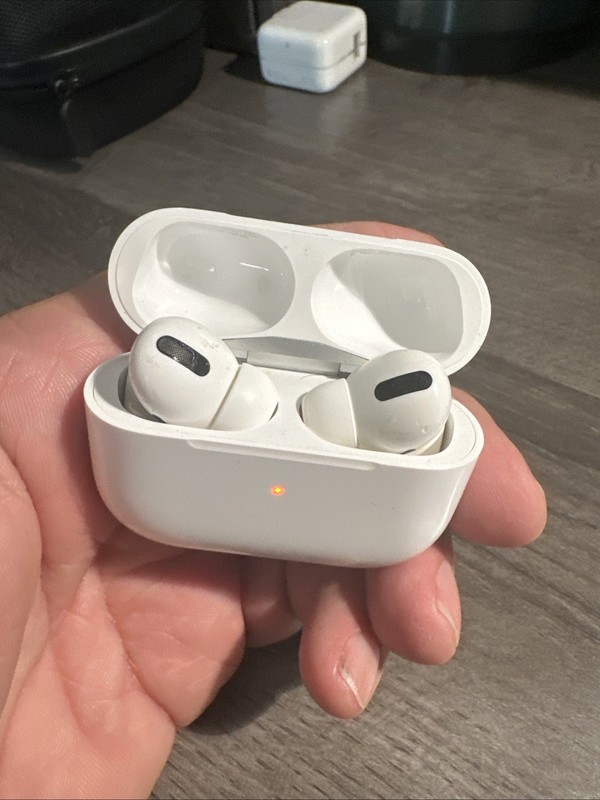 Apple AirPods Pro 1 A2190 White Bluetooth In-Ear Earbuds w/ Charging Case