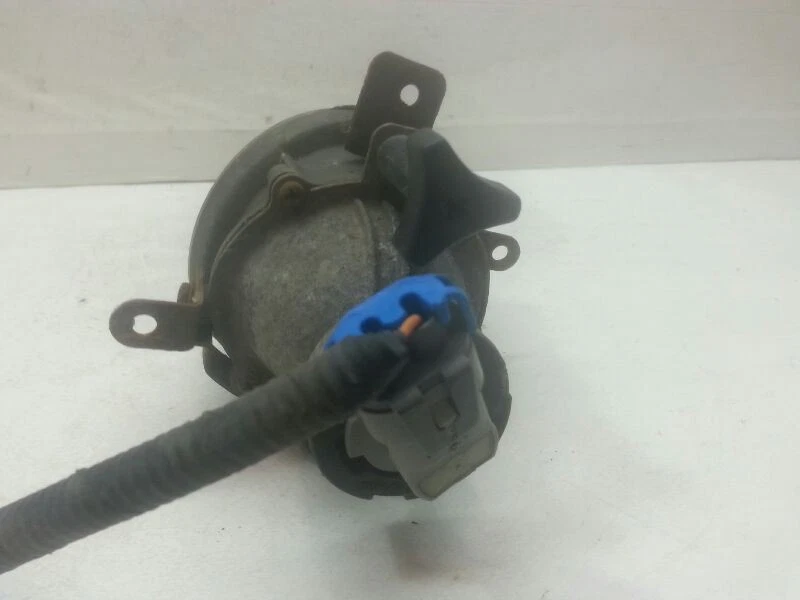 Passenger Right Fog-Driving Light Fits 03-04 TIBURON E10-23/163165 - Image 4 of 4