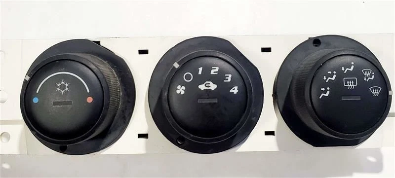 Control de temperatura CA PN 15865389.001 OEM 2006 2010 Pontiac Solstice Foto 2 de 4