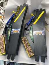 1997 Mattel Hot Wheels Daytona 500 SuperSpeedway X-V Racer Pit Stop Car Charger