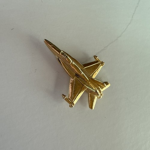 Lot of 4 Vintage Space Shuttle Pins-Classic TV Star Trek Vulcan Pin-Plane Figure - Picture 8 of 9